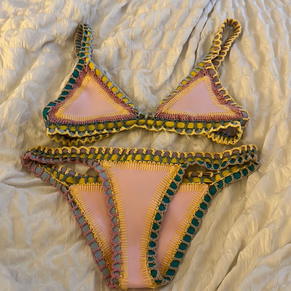 KIINI TRIANGLE BIKINI SET PINK